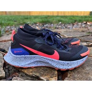 Nike Pegasus Trail 3 GTX Women's Size 7 Black Flash Crimson Hiking DC8794-002